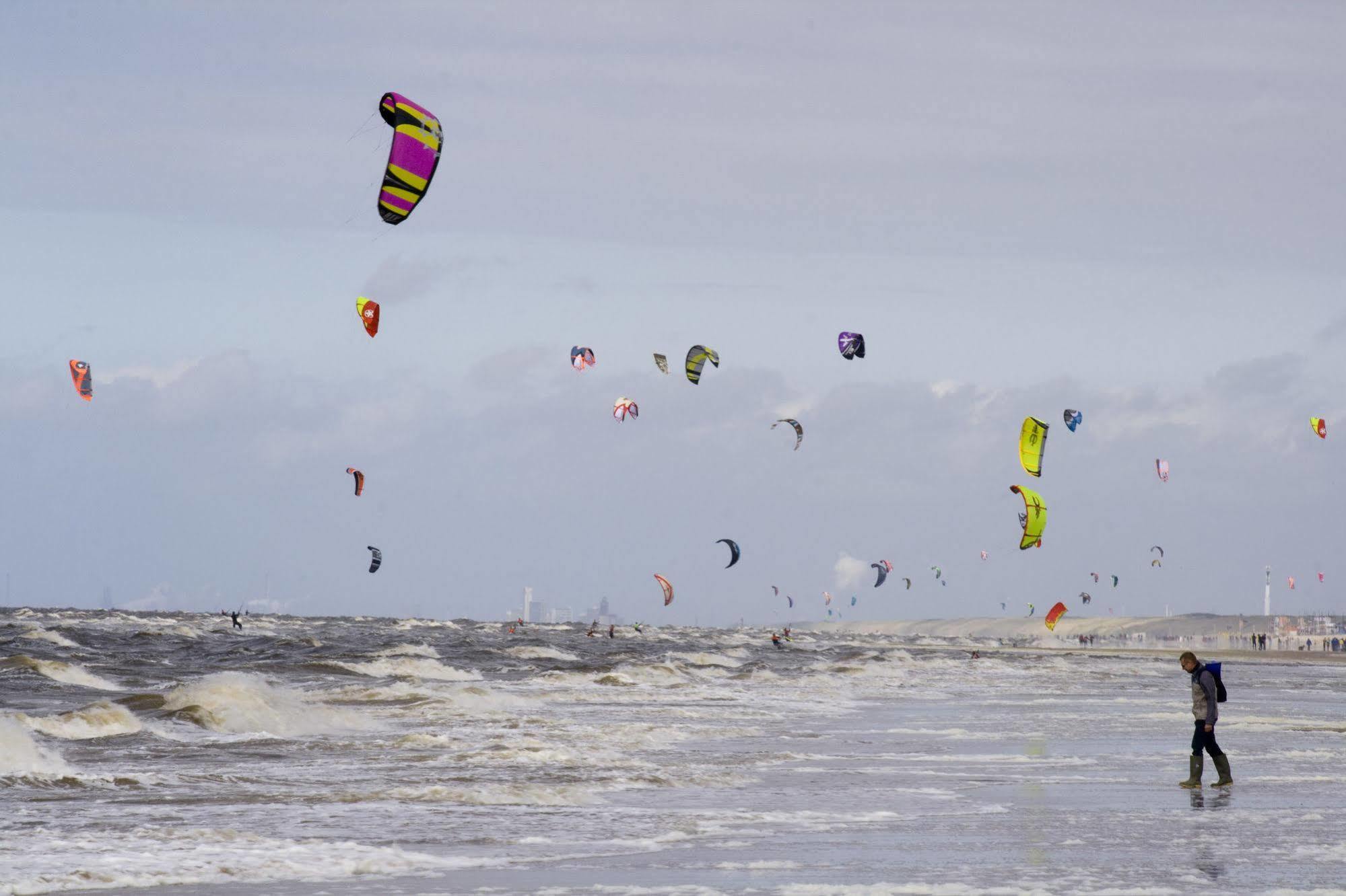 Hotel Noordzee Katwijk aan Zee Ngoại thất bức ảnh